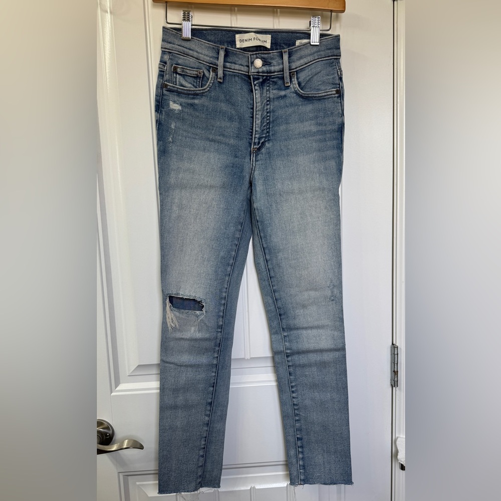 Denim Forum - The Nico Mid Rise Skinny Crop